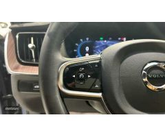 Volvo XC 60 2.0 B4 D ULTIMATE DARK AUTO 4WD 5P de 2023 con 31.800 Km por 56.900 EUR. en Madrid