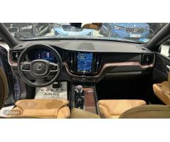 Volvo XC 60 2.0 B4 D ULTIMATE DARK AUTO 4WD 5P de 2023 con 31.800 Km por 56.900 EUR. en Madrid