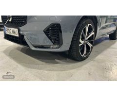 Volvo XC 60 2.0 B4 D ULTIMATE DARK AUTO 4WD 5P de 2023 con 31.800 Km por 56.900 EUR. en Madrid