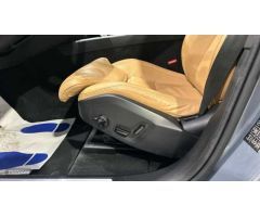 Volvo XC 60 2.0 B4 D ULTIMATE DARK AUTO 4WD 5P de 2023 con 31.800 Km por 56.900 EUR. en Madrid