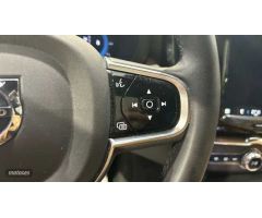 Volvo XC 60 2.0 B4 D ULTIMATE DARK AUTO 4WD 5P de 2023 con 31.800 Km por 56.900 EUR. en Madrid