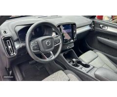 Volvo XC40 2.0 B3 CORE AUTO 163 5P de 2024 con 15.476 Km por 33.500 EUR. en Ciudad Real