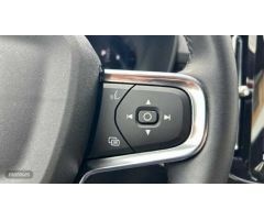 Volvo XC40 2.0 B3 CORE AUTO 163 5P de 2024 con 15.476 Km por 33.500 EUR. en Ciudad Real