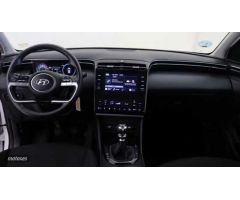 Hyundai Tucson 1.6 TGDI Maxx 4x2 de 2024 con 13.762 Km por 27.540 EUR. en Sevilla