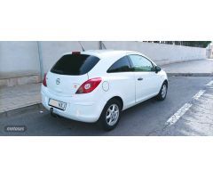 Opel Corsa 1.3 Van Ecoflex Diesel de 2014 con 266.000 Km por 3.650 EUR. en Alicante