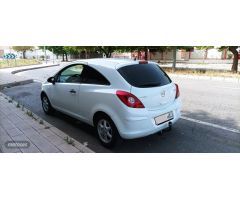 Opel Corsa 1.3 Van Ecoflex Diesel de 2014 con 266.000 Km por 3.650 EUR. en Alicante