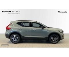 Volvo XC40 XC40 Plus, B3 Mild Hybrid, Gasolina, Dark de 2023 con 30.984 Km por 35.400 EUR. en A Coru