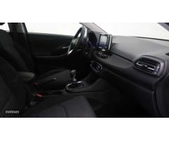 Hyundai i30 1.0 TGDI Klass LR 48V 120 de 2024 con 12.108 Km por 20.500 EUR. en Avila