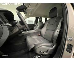 Volvo XC 60 2.0 B4 D PLUS DARK AUTO 197 CV de 2024 con 29.178 Km por 44.500 EUR. en A Coruna