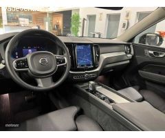 Volvo XC 60 2.0 B4 D PLUS DARK AUTO 197 CV de 2024 con 29.178 Km por 44.500 EUR. en A Coruna