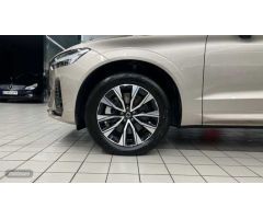 Volvo XC 60 2.0 B4 D PLUS DARK AUTO 197 CV de 2024 con 29.178 Km por 44.500 EUR. en A Coruna