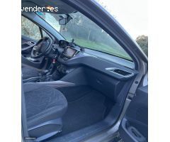 Peugeot 2008 1.6 e-HDI 92 Active de 2015 con 148.000 Km por 8.500 EUR. en Barcelona
