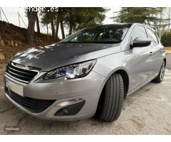 Peugeot 308 1.2 ALLURE LEDS-NAVI-PARK CAM-CAR PLAY de 2016 con 167.000 Km por 5.700 EUR. en Granada