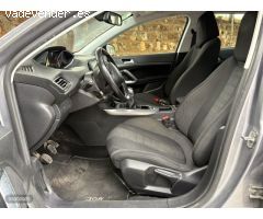 Peugeot 308 1.2 ALLURE LEDS-NAVI-PARK CAM-CAR PLAY de 2016 con 167.000 Km por 5.700 EUR. en Granada