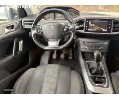 Peugeot 308 1.2 ALLURE LEDS-NAVI-PARK CAM-CAR PLAY de 2016 con 167.000 Km por 5.700 EUR. en Granada