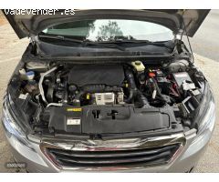 Peugeot 308 1.2 ALLURE LEDS-NAVI-PARK CAM-CAR PLAY de 2016 con 167.000 Km por 5.700 EUR. en Granada