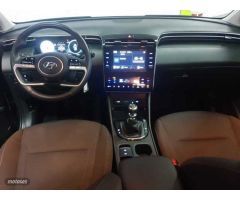 Hyundai Tucson 1.6 TGDI Maxx 4x2 de 2024 con 16.787 Km por 25.900 EUR. en Granada