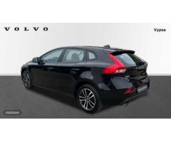 Volvo V 40 2.0 D2 MOMENTUM 120 5P de 2019 con 113.387 Km por 16.900 EUR. en Cordoba