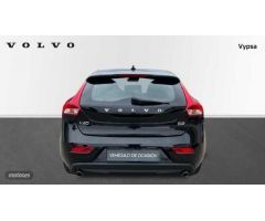 Volvo V 40 2.0 D2 MOMENTUM 120 5P de 2019 con 113.387 Km por 16.900 EUR. en Cordoba