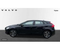 Volvo V 40 2.0 D2 MOMENTUM 120 5P de 2019 con 113.387 Km por 16.900 EUR. en Cordoba