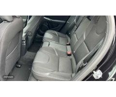 Volvo V 40 2.0 D2 MOMENTUM 120 5P de 2019 con 113.387 Km por 16.900 EUR. en Cordoba