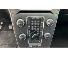 Volvo V 40 2.0 D2 MOMENTUM 120 5P de 2019 con 113.387 Km por 16.900 EUR. en Cordoba