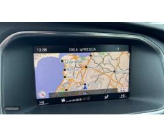 Volvo V 40 2.0 D2 MOMENTUM 120 5P de 2019 con 113.387 Km por 16.900 EUR. en Cordoba