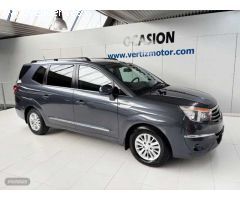 Ssangyong Rodius 2.0e-Xdi Premium de 2016 con 125.000 Km por 16.500 EUR. en Guipuzcoa