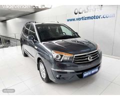 Ssangyong Rodius 2.0e-Xdi Premium de 2016 con 125.000 Km por 16.500 EUR. en Guipuzcoa