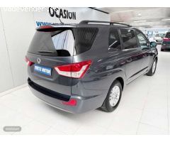 Ssangyong Rodius 2.0e-Xdi Premium de 2016 con 125.000 Km por 16.500 EUR. en Guipuzcoa