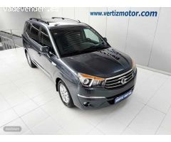 Ssangyong Rodius 2.0e-Xdi Premium de 2016 con 125.000 Km por 16.500 EUR. en Guipuzcoa