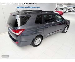 Ssangyong Rodius 2.0e-Xdi Premium de 2016 con 125.000 Km por 16.500 EUR. en Guipuzcoa