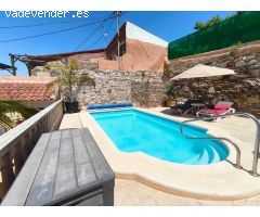 Amplia Casa de Campo / Bungalow en Perín