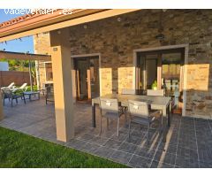 Se Vende Chalet en Costa Miño con Jardín y Piscina