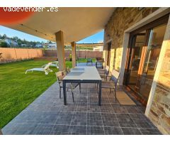 Se Vende Chalet en Costa Miño con Jardín y Piscina
