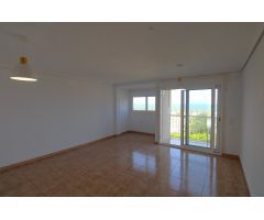 Piso de dos dormitorios en playa Malvarrosa.
