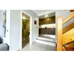 HERMOSO DUPLEX REFORMADO EN PUERTO RICO LISTO PARA DISFRUTAR!!!