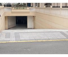 Amplia Plaza Garaje de Moto