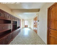 Amplio piso en el centro de Tales para reformar a tu gusto – 142?m² Con Terraza y 4 habitaciones