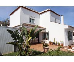 VILLA EN URVEROSA, EL ROMPIDO, CON VISTAS AL MAR