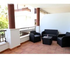 ¡Apartamento moderno con terraza, piscina y garaje a pasos del mar! ??????