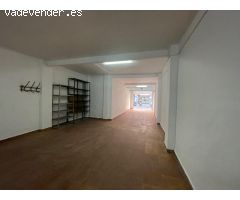 SE ALQUILA LOCAL CON VADO Y PATIO. ZONA AVENIDA DE LA LIBERTAD