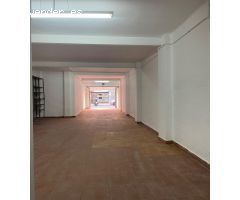 SE ALQUILA LOCAL CON VADO Y PATIO. ZONA AVENIDA DE LA LIBERTAD