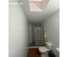 SE ALQUILA LOCAL CON VADO Y PATIO. ZONA AVENIDA DE LA LIBERTAD