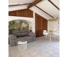 ESTUDIO INDEPENDIENTE EN CASA DE CAMPO COMPARTIDA