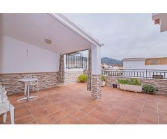 GRAN ATICO-PISO EN ORGIVA CENTRO DE 160 METROS, AMUEBLADO Y CON TERRAZA DE 55 M.