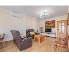 GRAN ATICO-PISO EN ORGIVA CENTRO DE 160 METROS, AMUEBLADO Y CON TERRAZA DE 55 M.