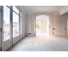 Señorial Piso Reformado en Edificio Clásico de Muntaner