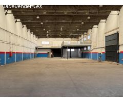 Nave insdutrial comercial en la entrada del Barbera del Valles