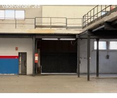 Nave insdutrial comercial en la entrada del Barbera del Valles